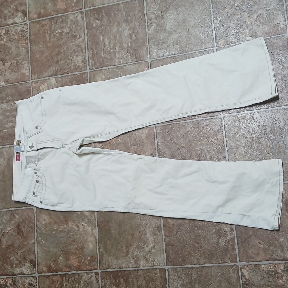 GUC Old Navy ultra low waist bootcut stretch cream corduroy size 2 short